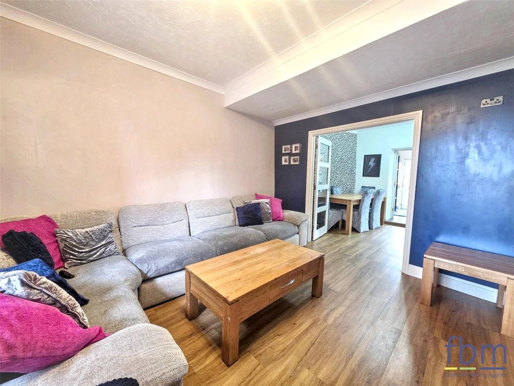 Property photo 2 of 24 Picture No. 21