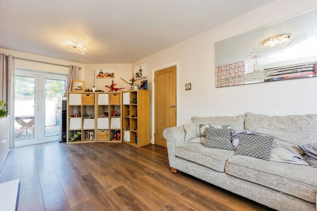 Property photo 2 of 17 Photography