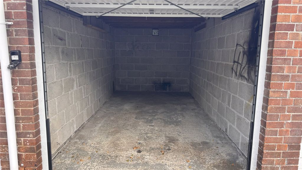 Property photo 3 of 3 Picture No. 03