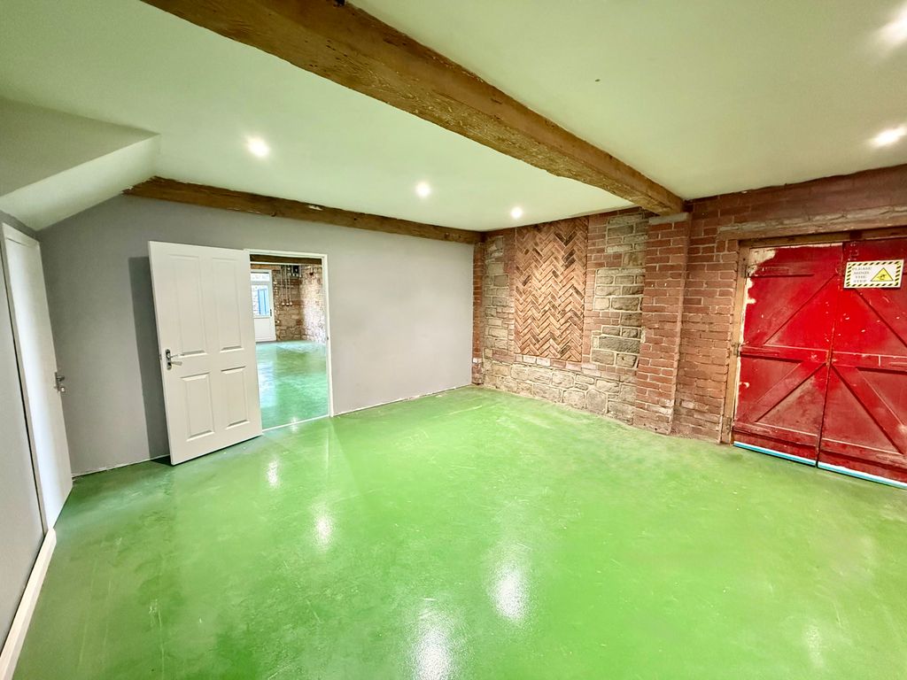 Property photo 2 of 4