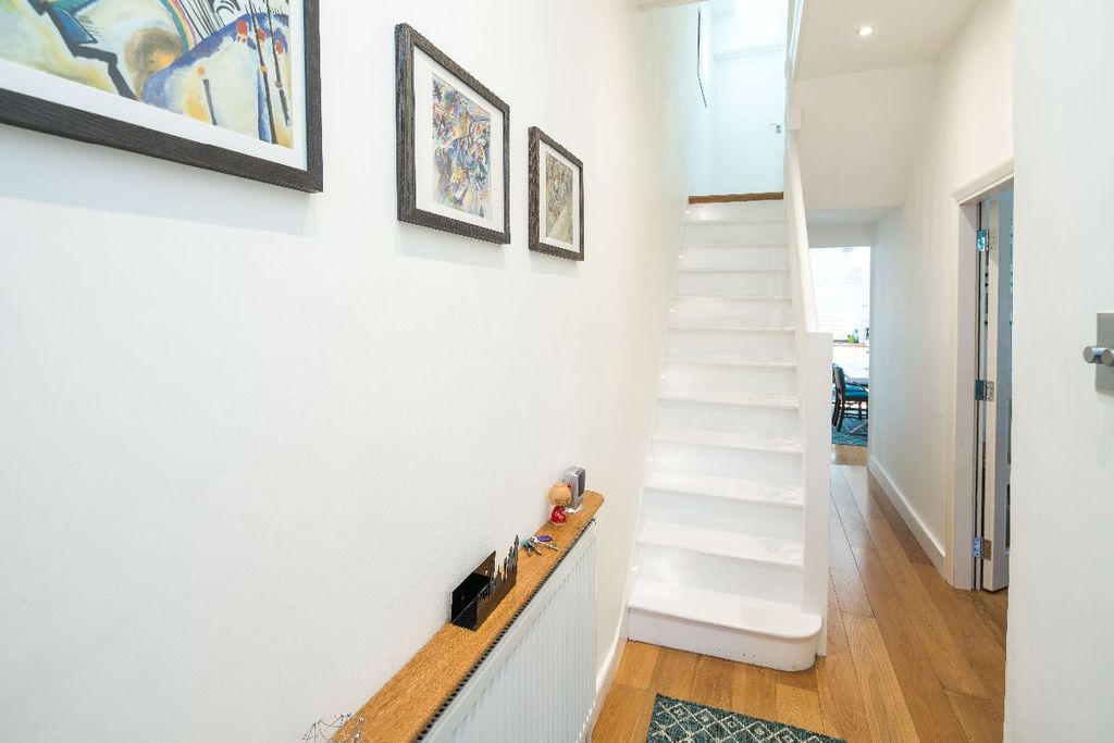 Property photo 3 of 30