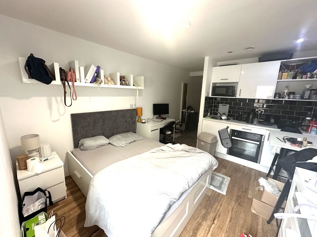 Property photo 2 of 7 27Ax1Image00004.Jpg