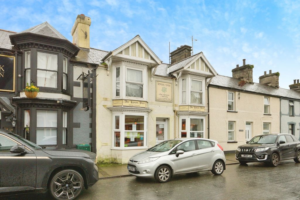 Property photo 3 of 18 Photo