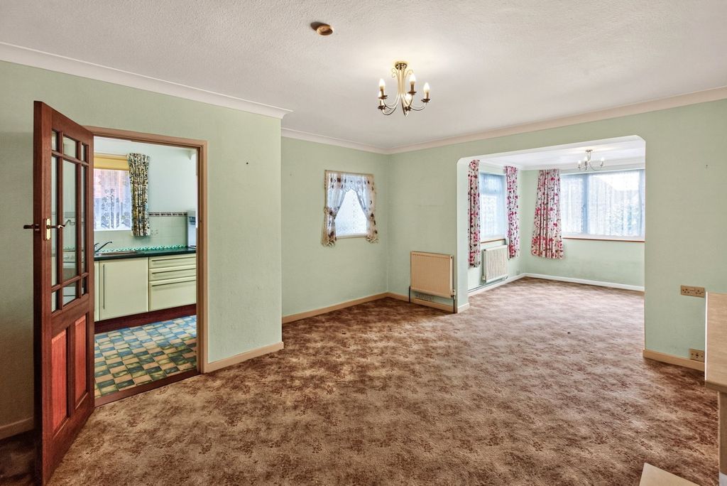 Property photo 3 of 15