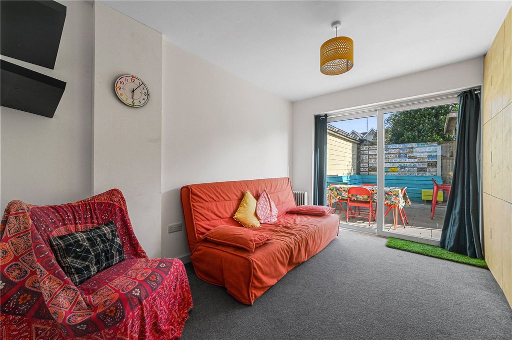 Property photo 3 of 26 Snug/Playroom