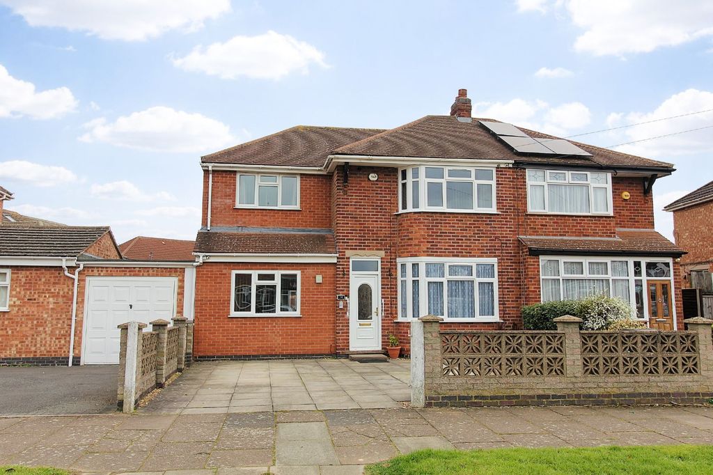 Property photo 1 of 23