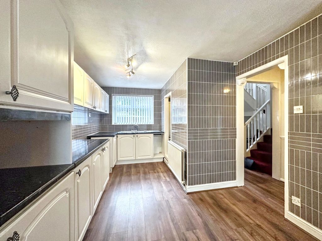 Property photo 2 of 22