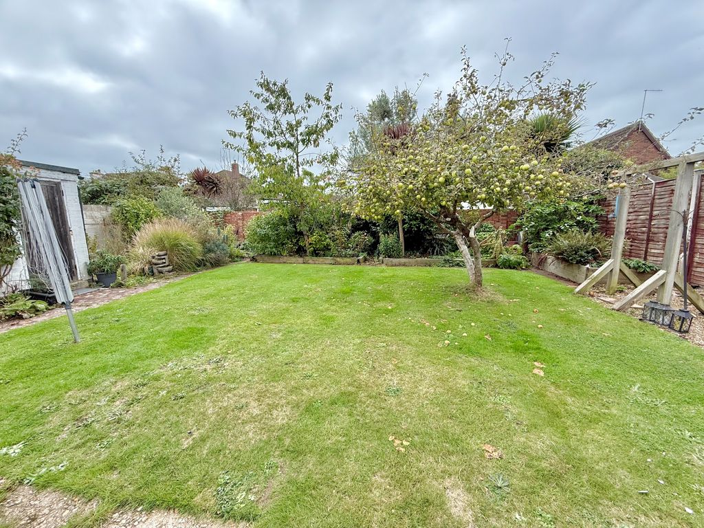 Property photo 3 of 15 17 Hobbs Rear Garden 1