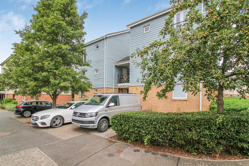 Property photo 1 of 9