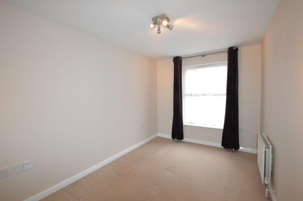 Property photo 3 of 4