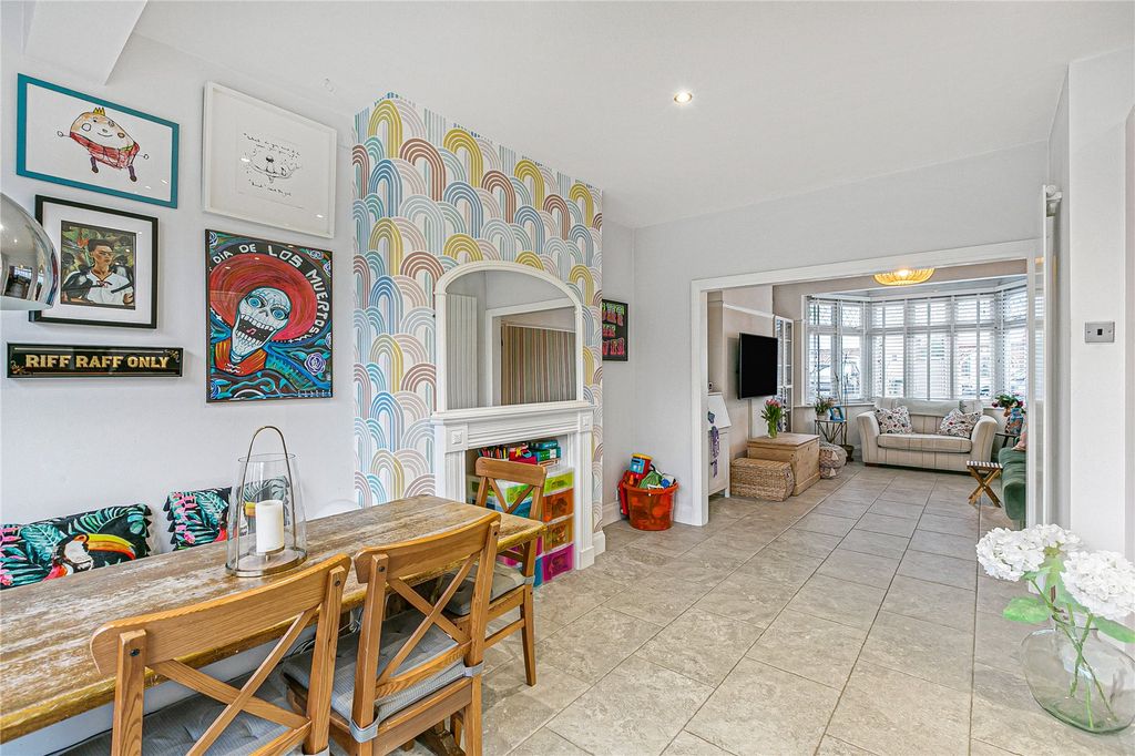 Property photo 3 of 29 Dining Area