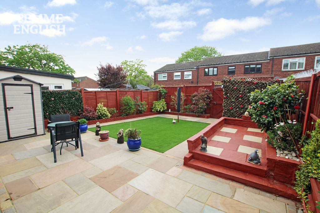 Property photo 2 of 23