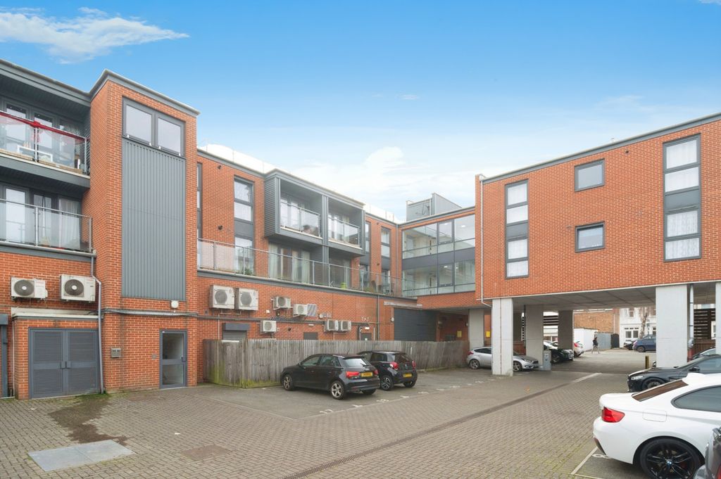 Property photo 2 of 19