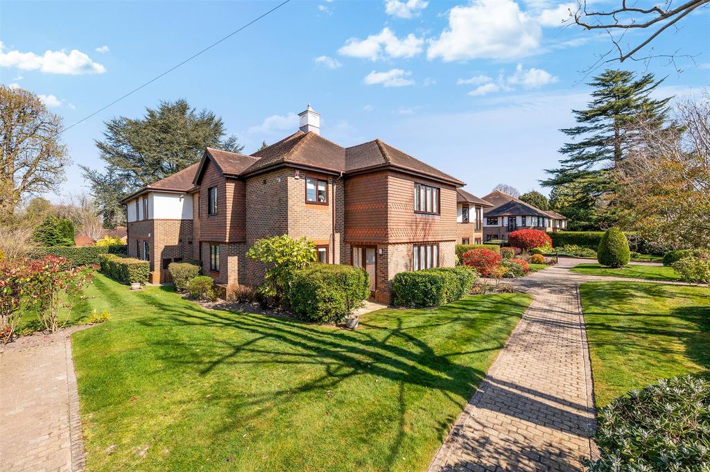 Property photo 1 of 28 Petersmead Close 6  (29).Jpg