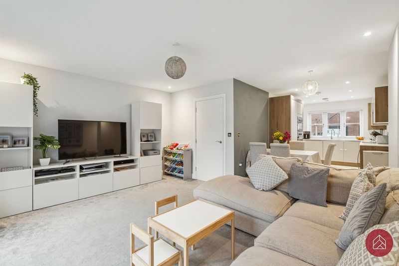 Property photo 3 of 36 Photo 11