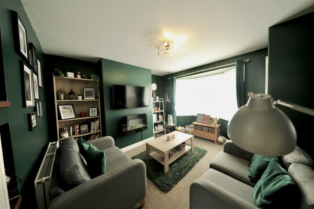 Property photo 2 of 19 Living Room