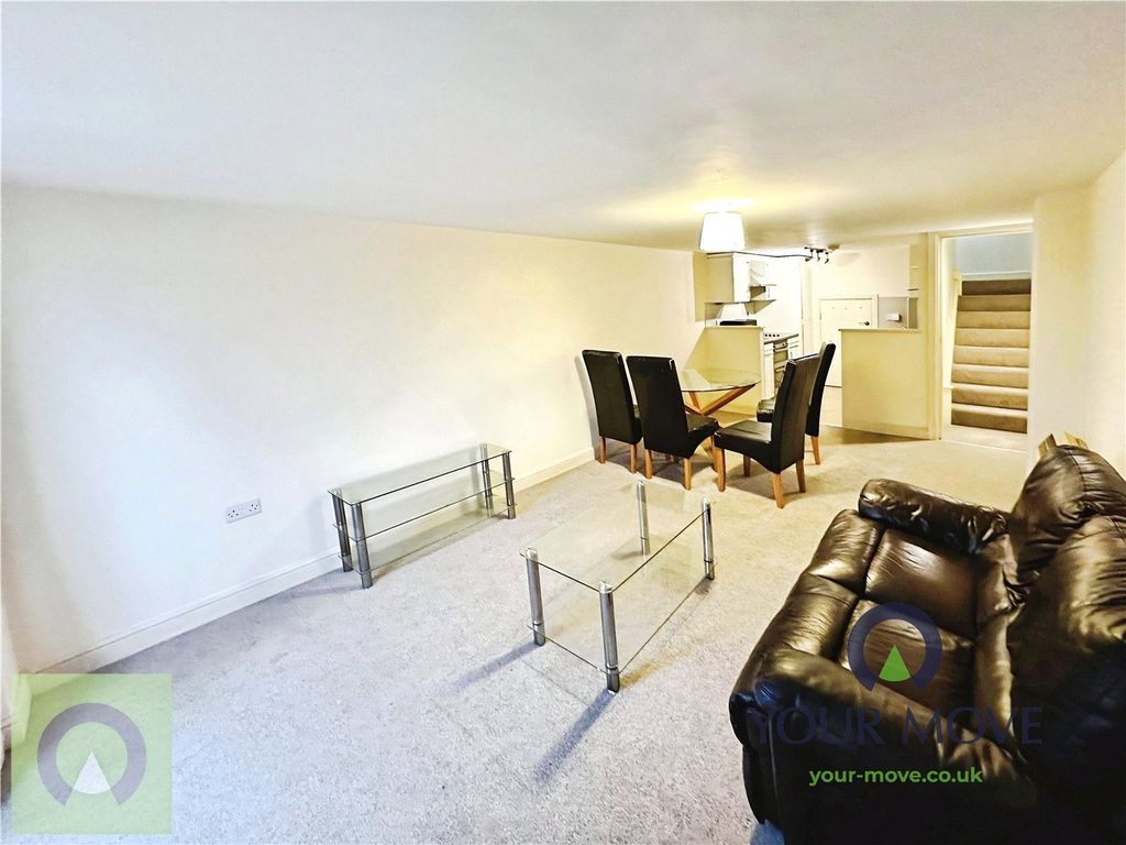 Property photo 3 of 10 Living Room