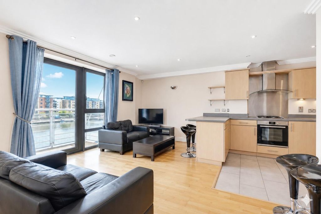 Property photo 1 of 9 Fed987A465Da65Dbb098A88Aaa.Jpg