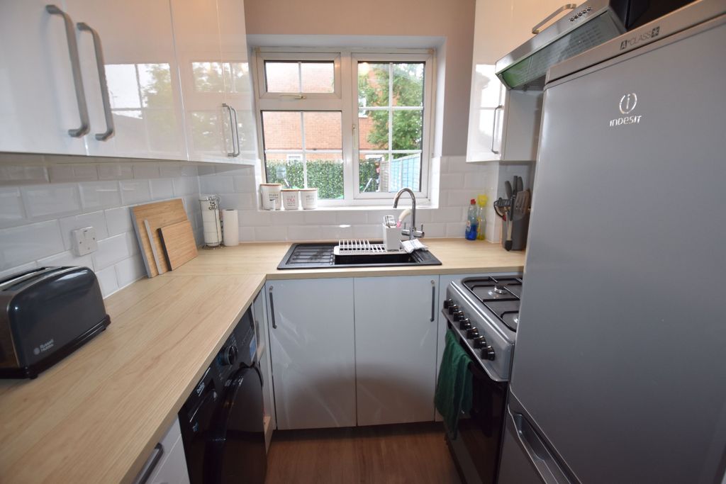 Property photo 3 of 8 2104143
