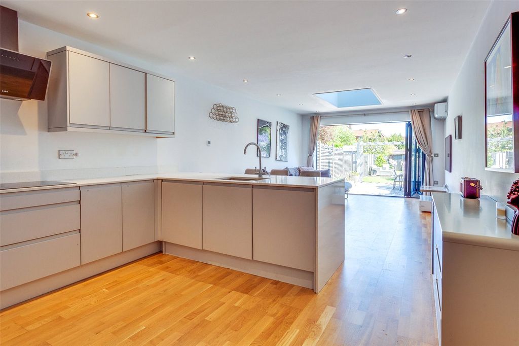 Property photo 3 of 14 Picture No. 31