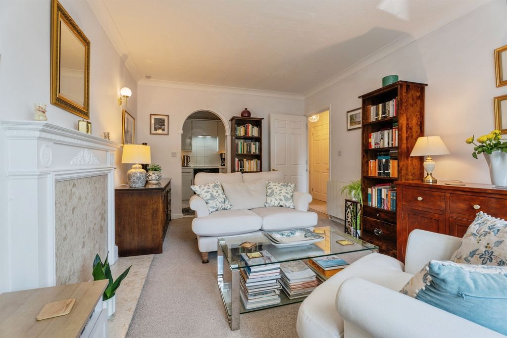 Property photo 3 of 17