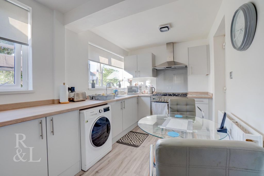 Property photo 3 of 17 Batched (9).Jpg