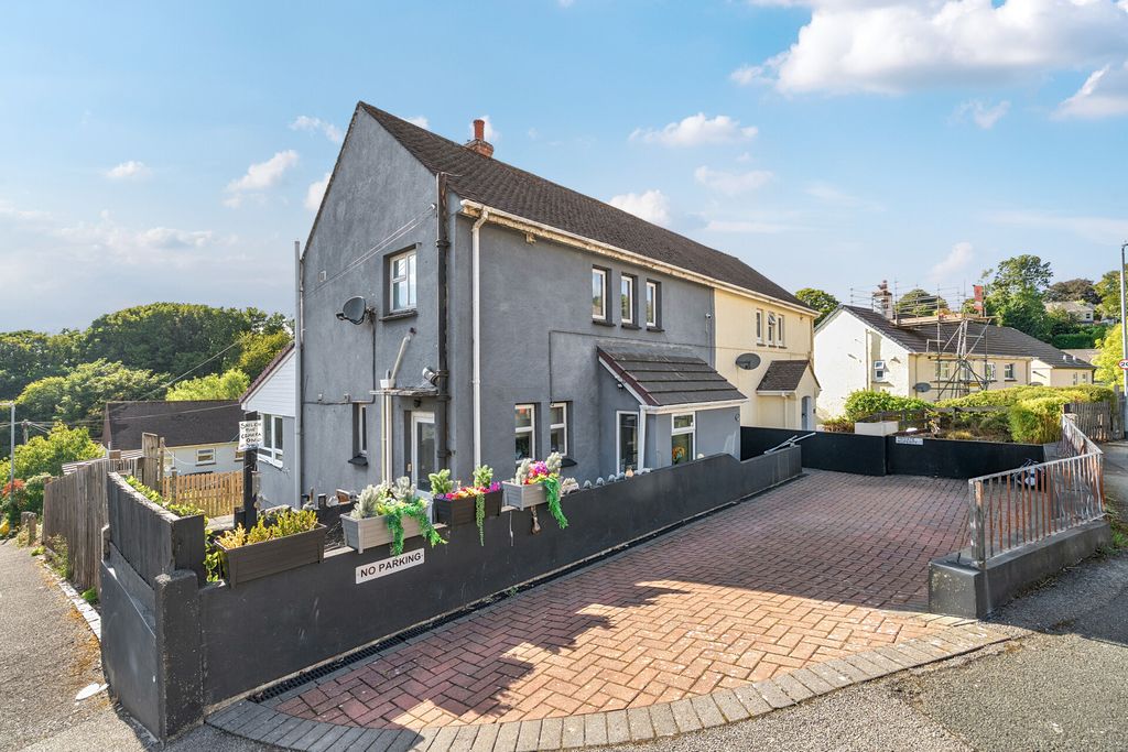 Property photo 2 of 21 1510525-1-1A04432...