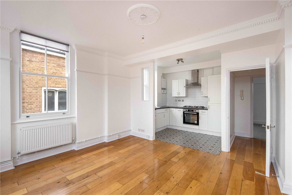 Property photo 1 of 8 Living Room