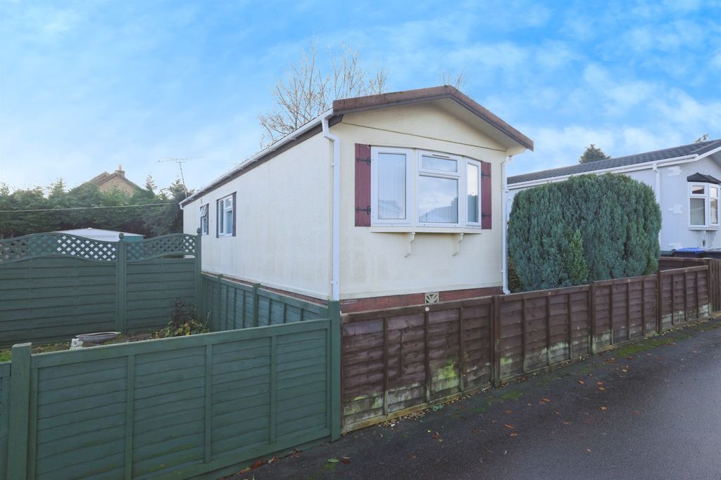 Property photo 2 of 14