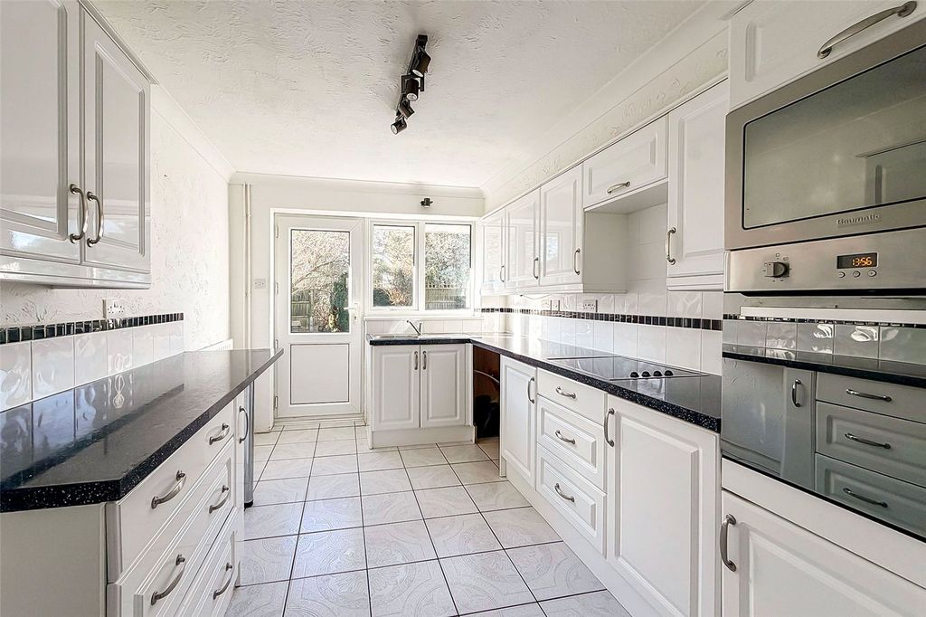 Property photo 3 of 19 Picture No. 18