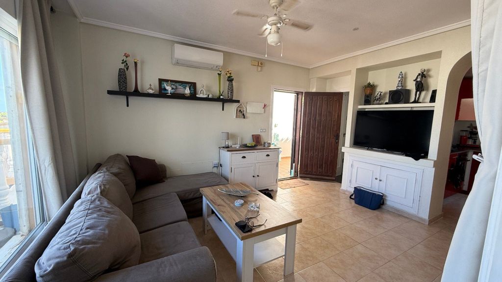 Property photo 2 of 27