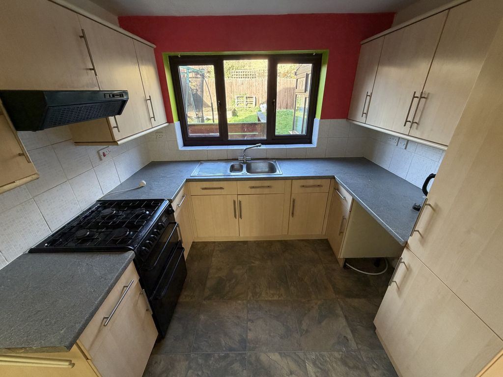 Property photo 2 of 14 Image