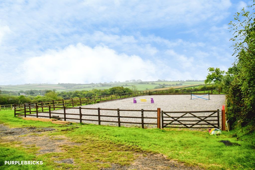 Property photo 2 of 33