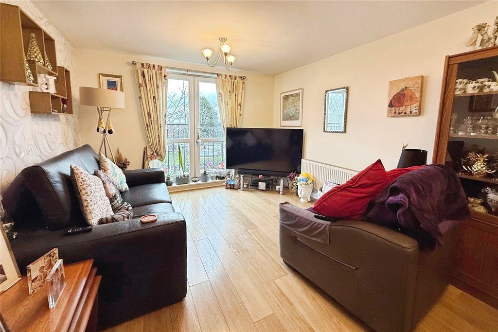 Property photo 3 of 15 Picture No. 11