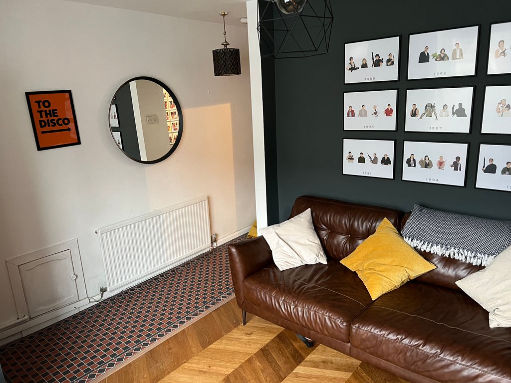 Property photo 2 of 9