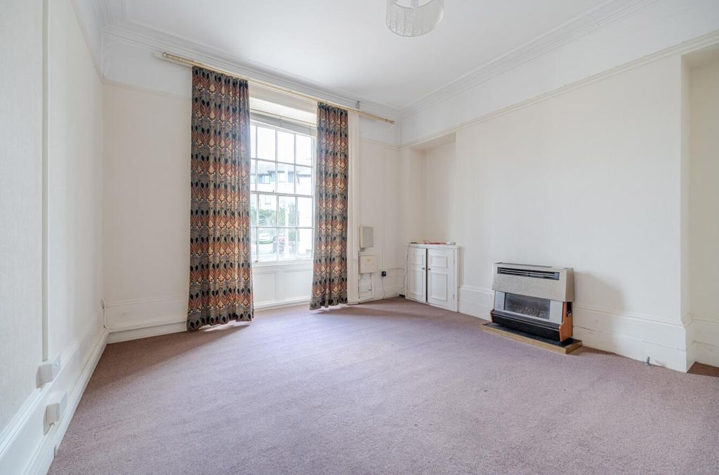 Property photo 3 of 11 1431433-2-69B937F96d68c.Jpg