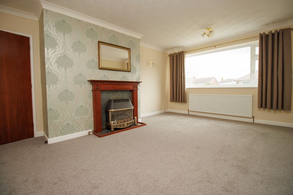 Property photo 2 of 23