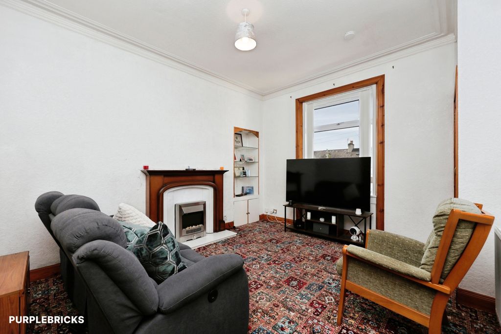 Property photo 3 of 25