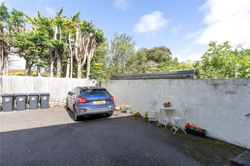 Property photo 3 of 14 Picture No. 14