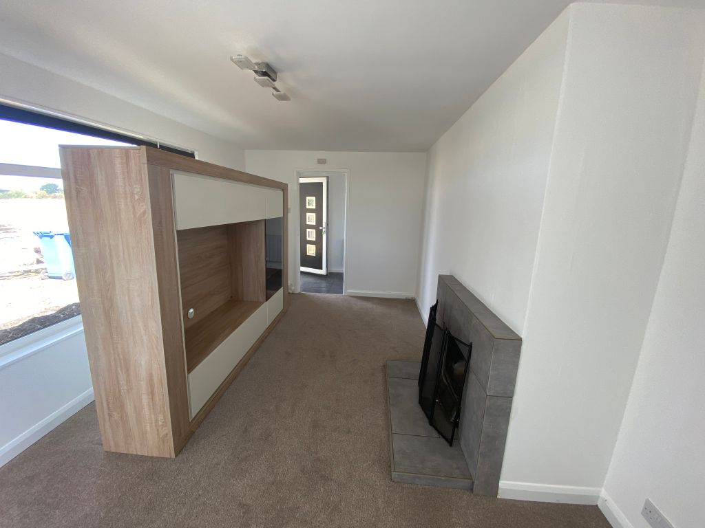 Property photo 2 of 10 Lounge