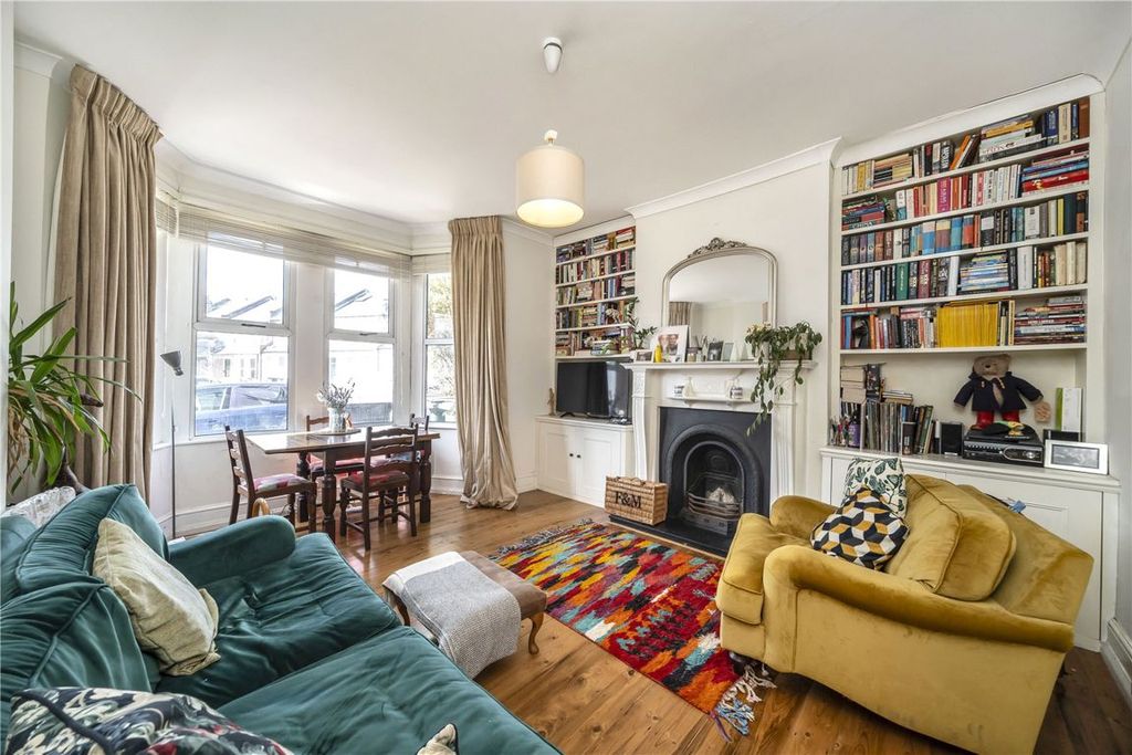 Property photo 2 of 9