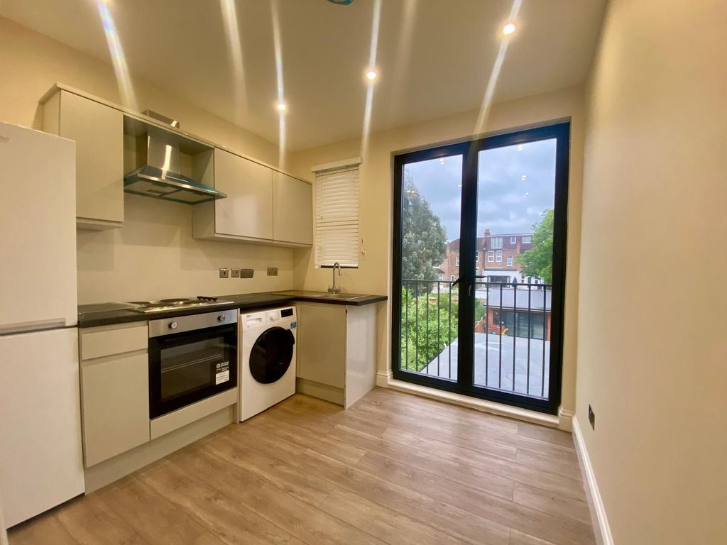 Property photo 1 of 3