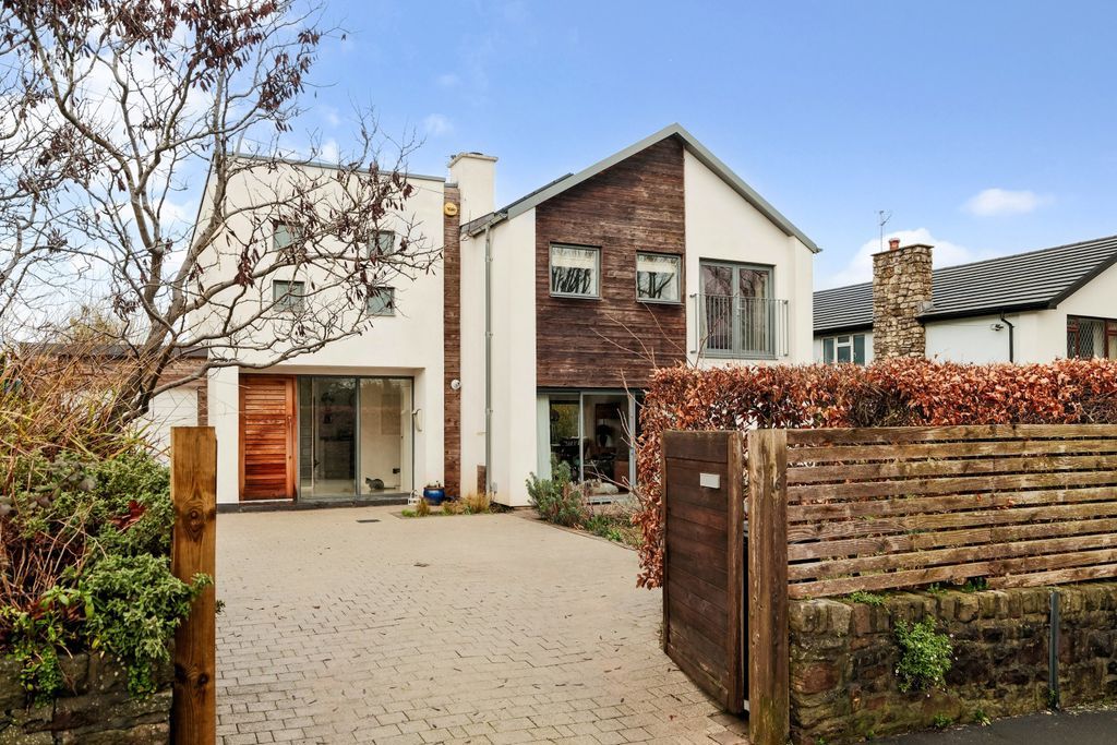 Property photo 2 of 25 External