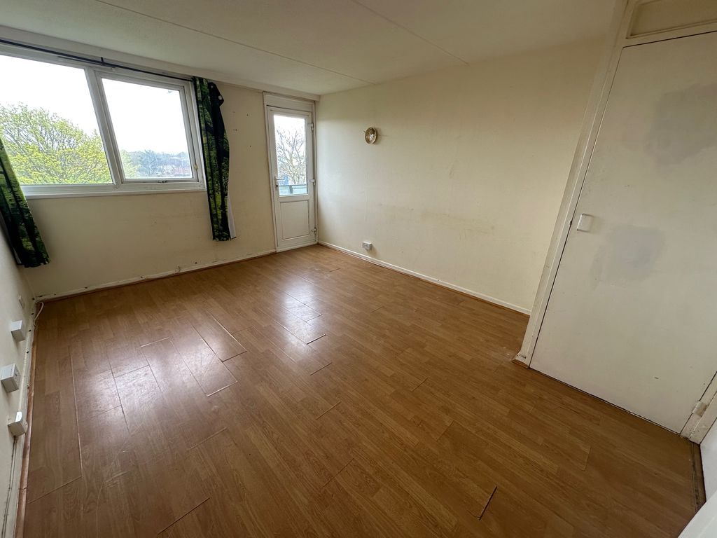 Property photo 3 of 6 Photo 3