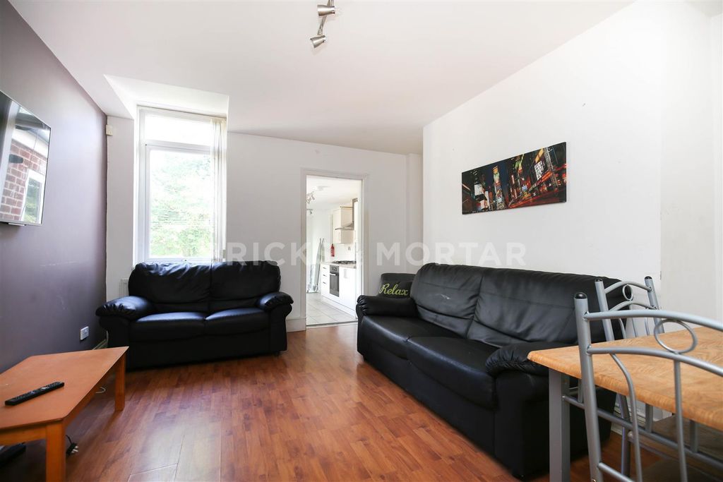 Property photo 1 of 13 5Csarxs-0Rxqvjslsfk1G1Gtqas.Jpg