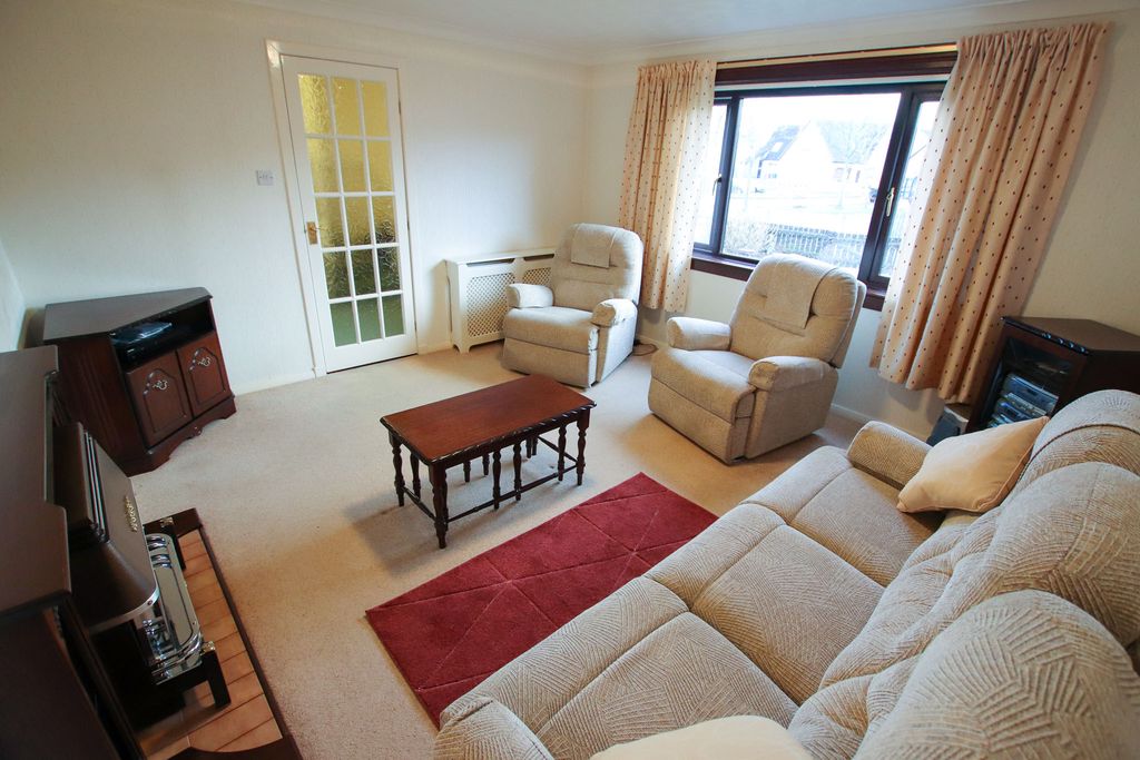 Property photo 3 of 19