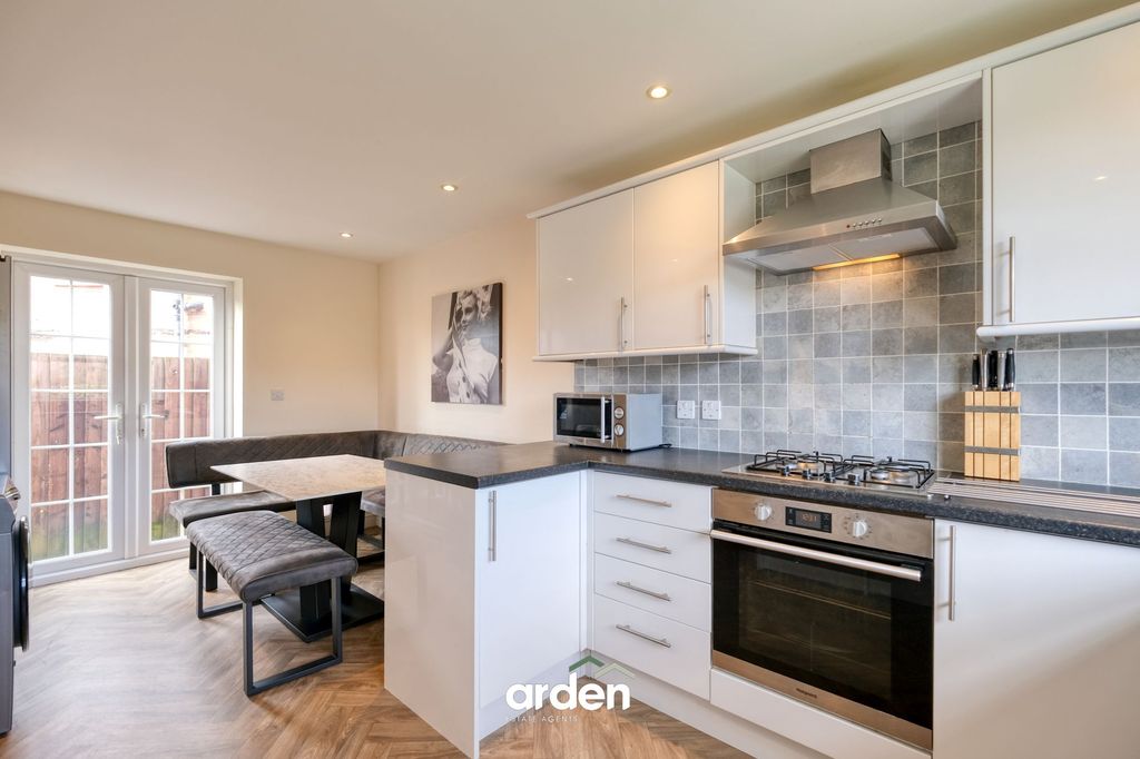 Property photo 2 of 14