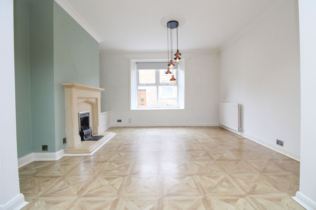 Property photo 3 of 13 Dining Area