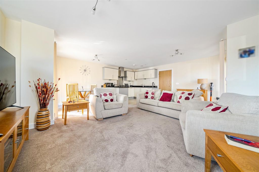Property photo 3 of 18 Amjjup7Bc0Gfrduypvzlgg.Jpg