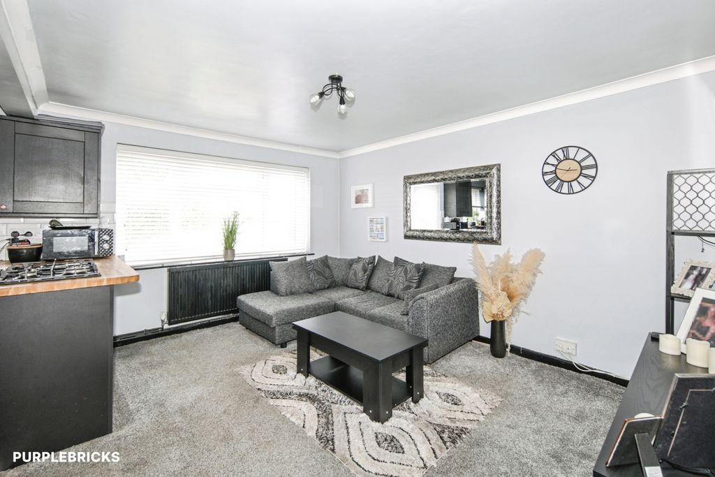 Property photo 3 of 24